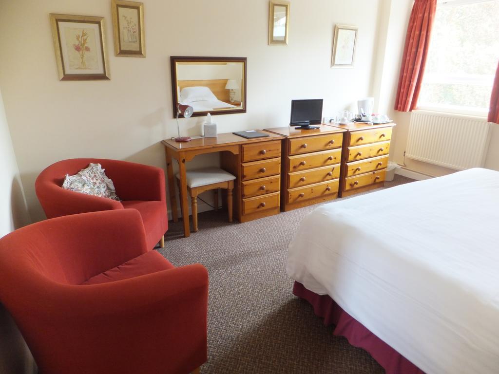 Hedley Lodge Guest House เฮริฟอร์ด ห้อง รูปภาพ
